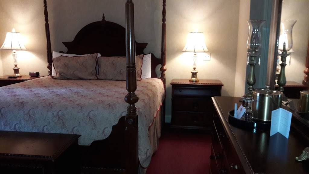 Christmas Farm Inn and Spa | restaurant | 3 Blitzen Way, Jackson, NH 03846, USA | 6033834313 OR +1 603-383-4313