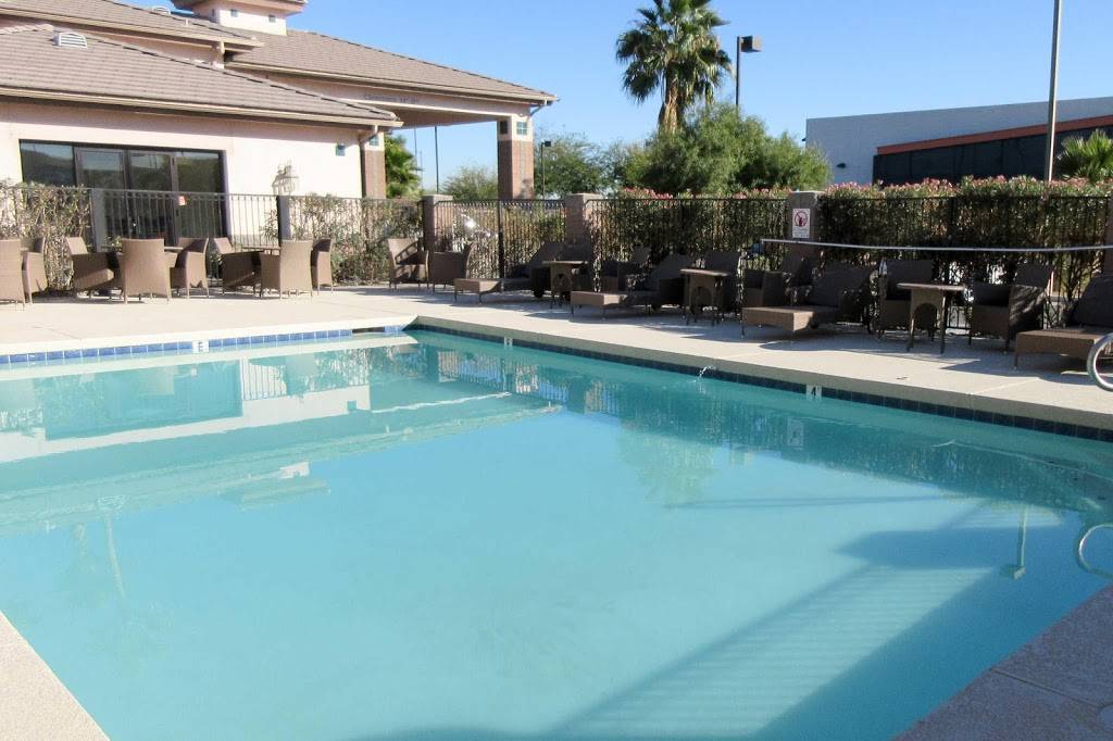 Quality Inn Glendale at Arrowhead Towne Center | restaurant | 7885 W Arrowhead Towne Center, Glendale, AZ 85308, USA | 6234122000 OR +1 623-412-2000