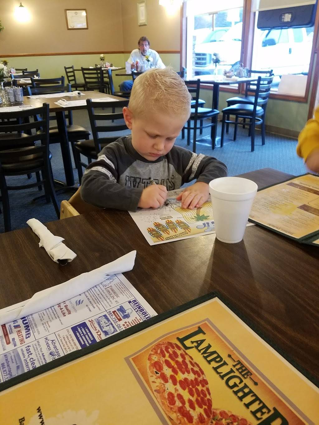 Lamplighter | restaurant | 8850 Unionville Rd, Sebewaing, MI 48759, USA | 9898839224 OR +1 989-883-9224