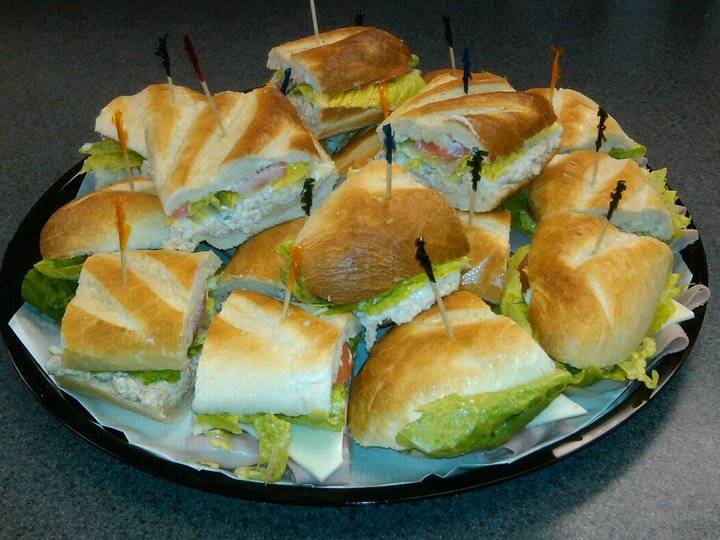 Tanos Pizzeria | restaurant | 372 Kelley St, Manchester, NH 03102, USA | 6036228200 OR +1 603-622-8200