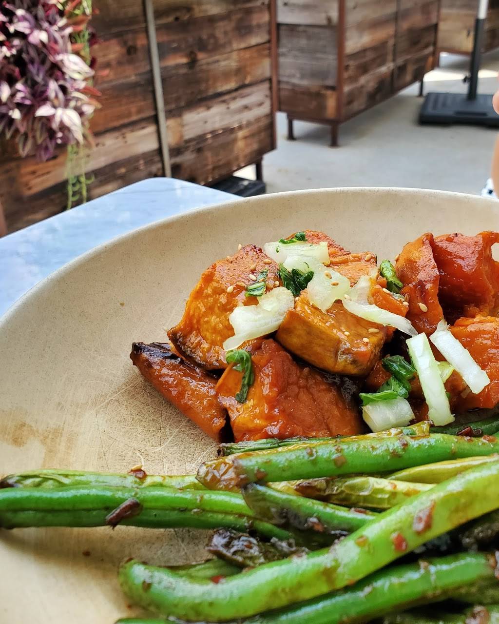 Flower Child | restaurant | 1101 Uptown Park Blvd #C-6, Houston, TX 77056, USA | 7137304261 OR +1 713-730-4261