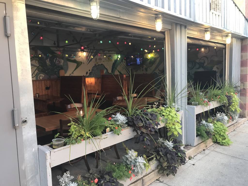 Carbon | restaurant | 810 N Marshfield Ave, Chicago, IL 60622, USA | 3122253200 OR +1 312-225-3200