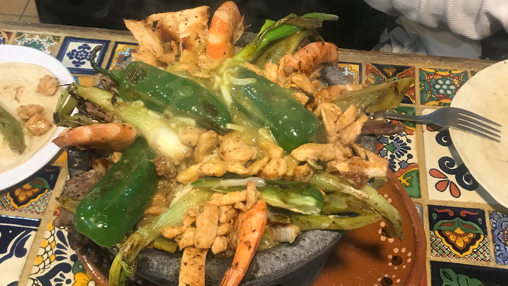 El Rincon Restaurant | restaurant | 469 N 10th St, Philadelphia, PA 19107, USA | 2159821082 OR +1 215-982-1082