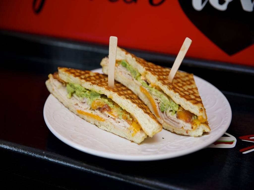 Fork’n Sammich | restaurant | 1055 S Broadway, East Providence, RI 02914, USA | 4014431855 OR +1 401-443-1855