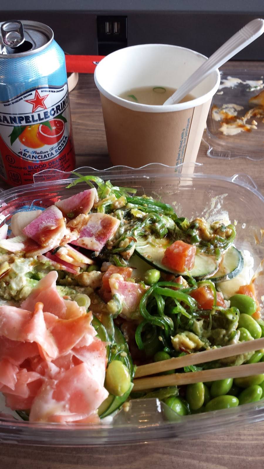 Alii Poke | restaurant | 910 W 10th St #4, Indianapolis, IN 46202, USA | 3176023632 OR +1 317-602-3632