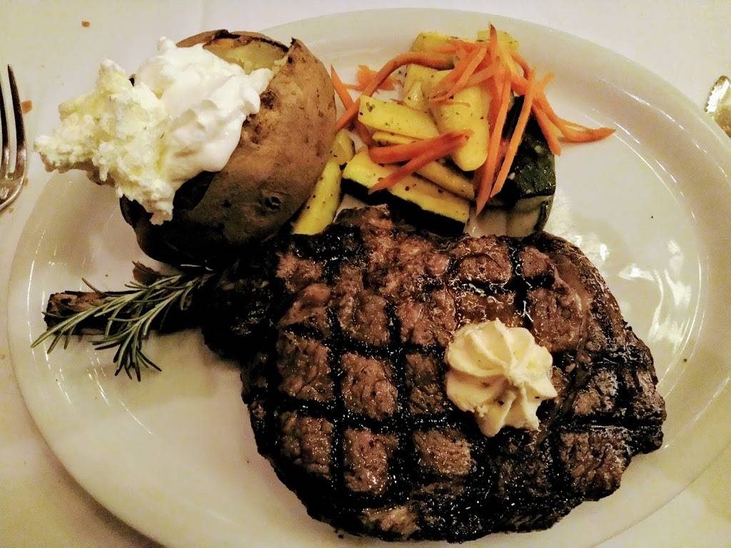 Harris | restaurant | 2100 Van Ness Ave, San Francisco, CA 94109, USA | 4156731888 OR +1 415-673-1888