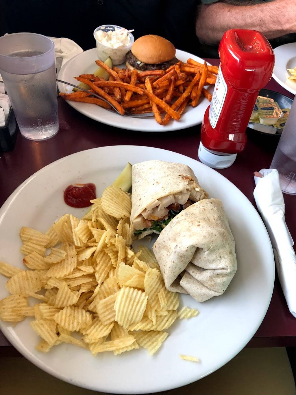 Twin Gables Cafe-Lounge | restaurant | 13992 US-2, Brule, WI 54820, USA | 7153725000 OR +1 715-372-5000