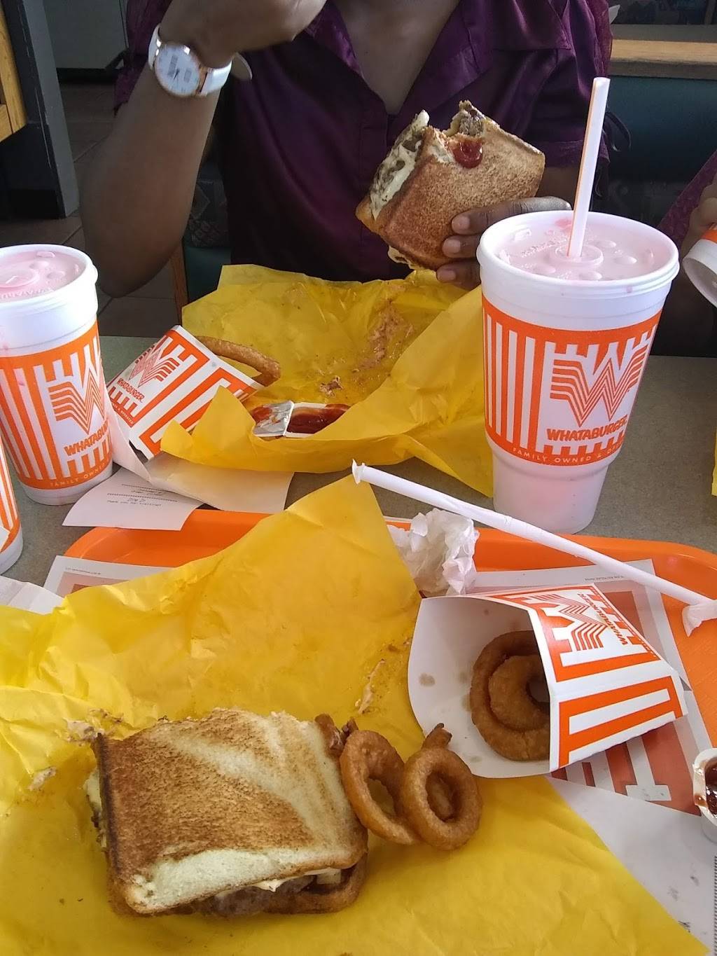 Whataburger | restaurant | 3222 W Camp Wisdom Rd, Dallas, TX 75237, USA | 9727099276 OR +1 972-709-9276