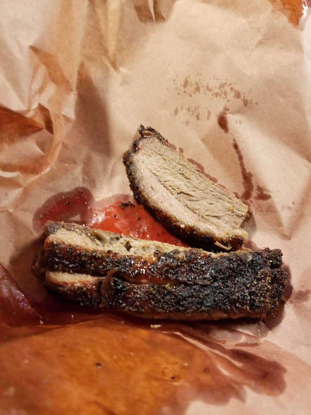 Coopers Old Time Pit Bar-B-Que | restaurant | 301 Stockyards Blvd, Fort Worth, TX 76164, USA | 8176266464 OR +1 817-626-6464