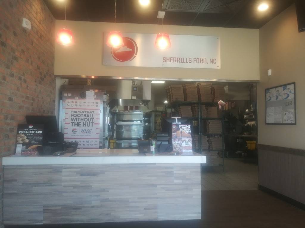 Pizza Hut | meal takeaway | 7883 Village Center N Ste F, Sherrills Ford, NC 28673, USA | 8284812077 OR +1 828-481-2077