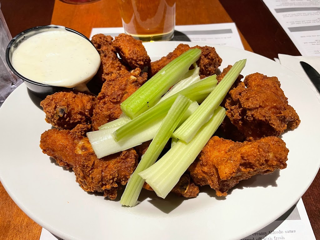 Bobs Classic Restaurant & Distillery | restaurant | 474 Grant Rd, East Wenatchee, WA 98802, USA | 5098885641 OR +1 509-888-5641