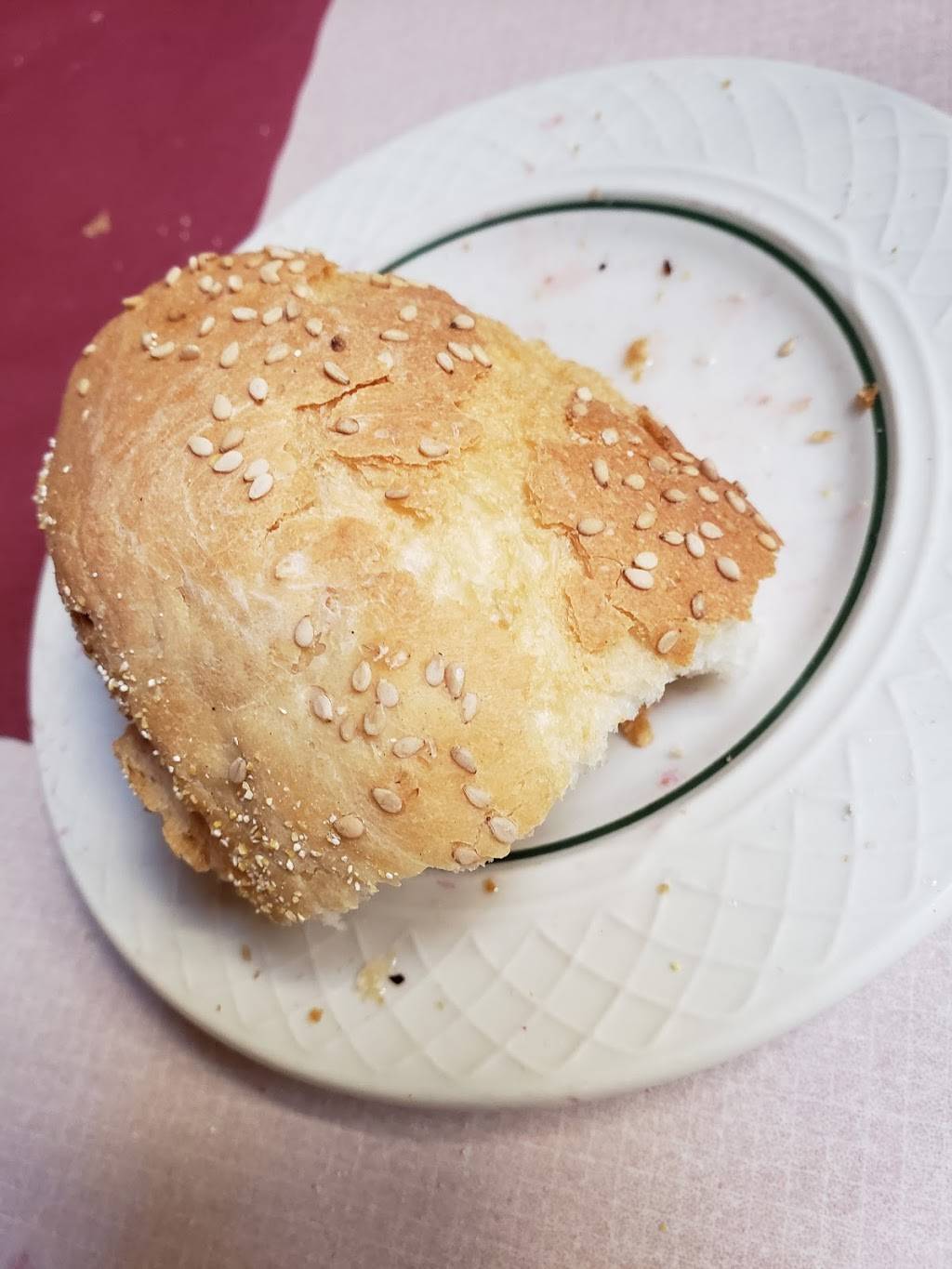 DeMainos Restaurant | restaurant | 14 Malden St, Revere, MA 02151, USA | 7812848110 OR +1 781-284-8110