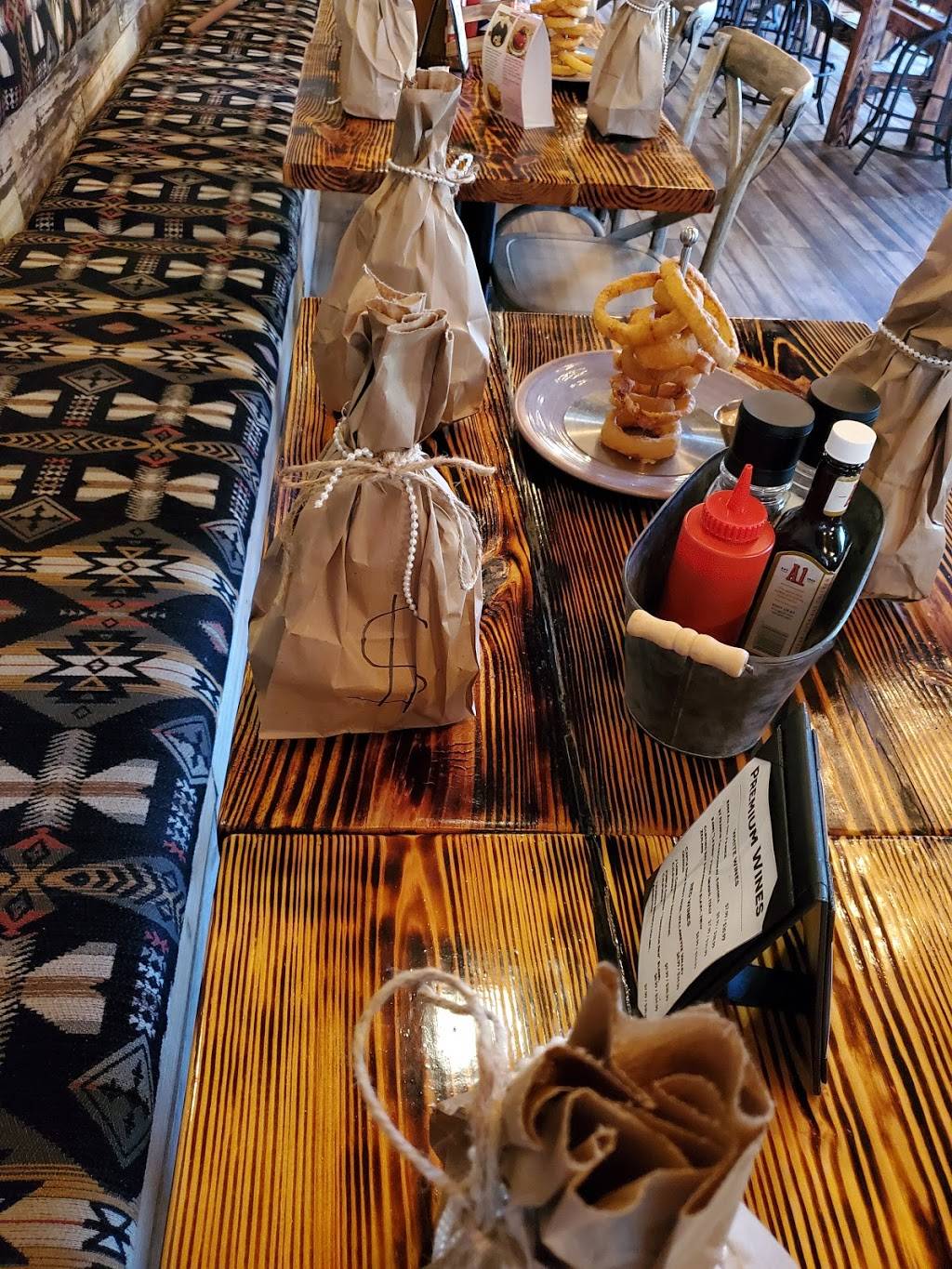 Western Prime Burger | restaurant | 1575 Pine Ridge Rd, Naples, FL 34109, USA | 2399639556 OR +1 239-963-9556