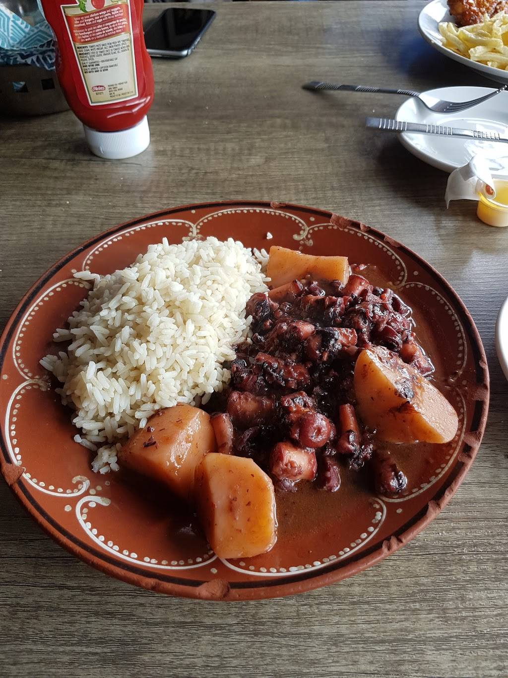 Tasca Piri Piri | restaurant | 770 Hamilton Rd, London, ON N5Z 1T9, Canada | 5196015556 OR +1 519-601-5556