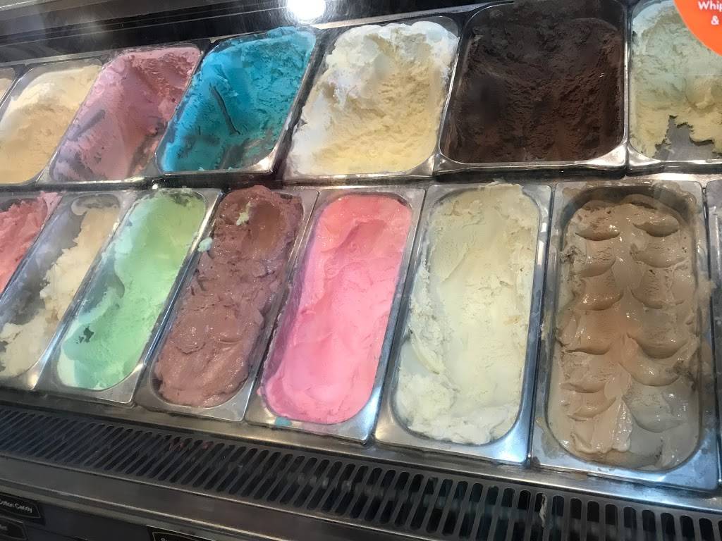 Cold Stone Creamery | bakery | 205 Maple Ave E, Vienna, VA 22180, USA | 7032811940 OR +1 703-281-1940