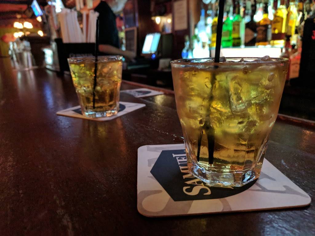 Cuckoos Nest | restaurant | 6104 Woodside Ave, Flushing, NY 11377, USA | 7184265684 OR +1 718-426-5684