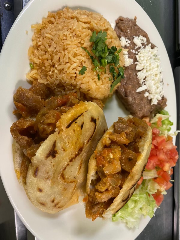 Prisilas Mexican Restaurant | restaurant | 510 Enrique M. Barrera Pkwy, San Antonio, TX 78237, USA | 2107018705 OR +1 210-701-8705