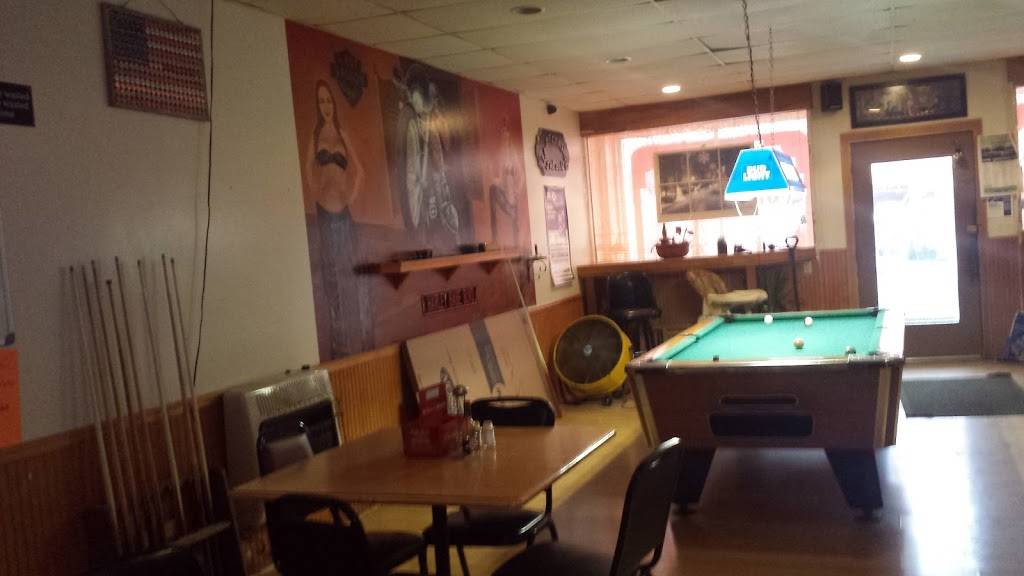 Lastchance Saloon | restaurant | S Miller St, Sweet Springs, MO 65351, USA | 6603350077 OR +1 660-335-0077