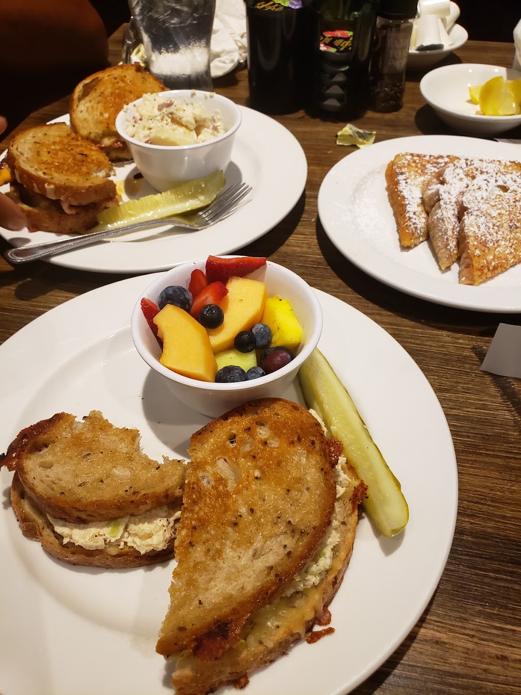 Famous Toastery | restaurant | 330 S Tryon St, Charlotte, NC 28202, USA | 9802378081 OR +1 980-237-8081