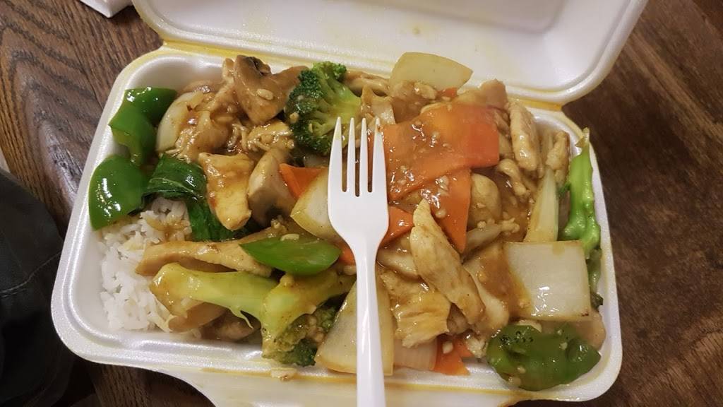 Gardenia House Chinese Food | meal takeaway | 712 Scarlett Rd, Etobicoke, ON M9P 2T5, Canada | 4162446423 OR +1 416-244-6423
