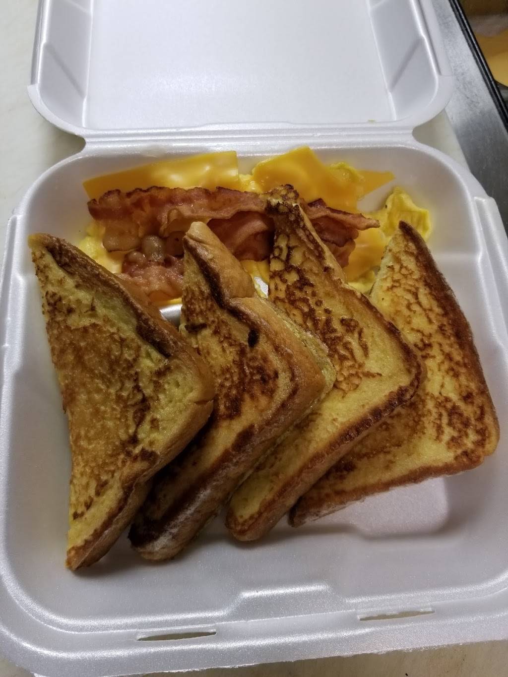 Silvermoon ii | restaurant | 801 E Baltimore St, Baltimore, MD 21202, USA | 4107279400 OR +1 410-727-9400