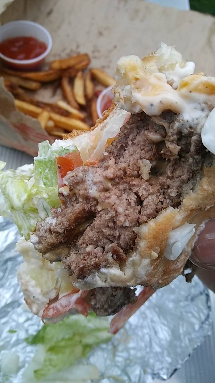 Five Guys | meal takeaway | 4829 Commercial Dr, New Hartford, NY 13413, USA | 3157364897 OR +1 315-736-4897