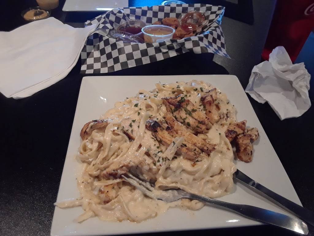 Pelican Landing Grill | restaurant | 6473 LA-44 #123, Gonzales, LA 70737, USA | 2254744004 OR +1 225-474-4004