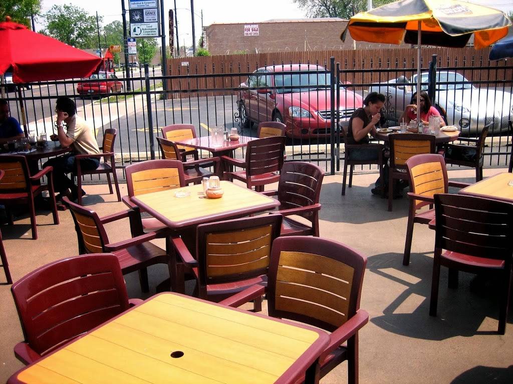 La Fiesta Mexican Restaurant | restaurant | 3333 W 111th St, Chicago, IL 60655, USA | 7737794844 OR +1 773-779-4844