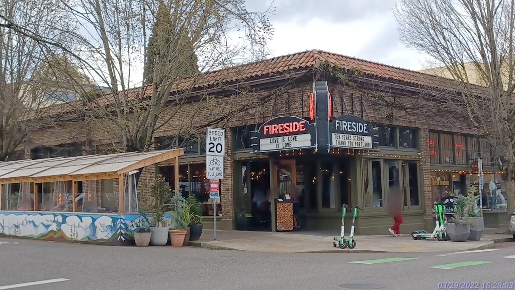 The Fireside | restaurant | 801 NW 23rd Ave, Portland, OR 97210, USA | 5034779505 OR +1 503-477-9505