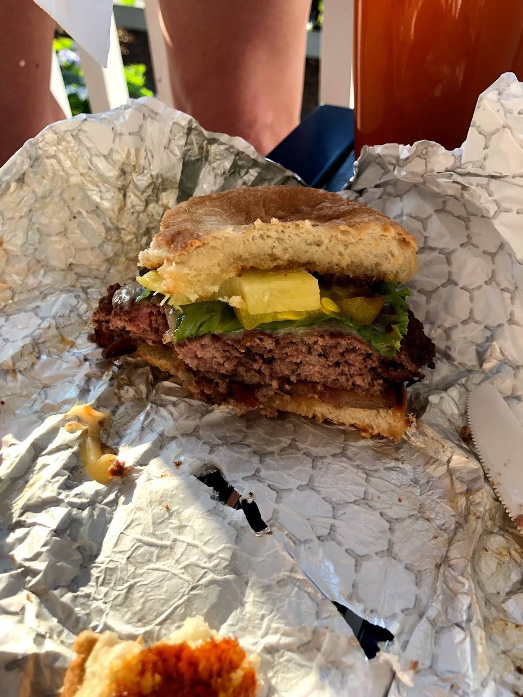 Fat Ronnies Burger Bar | restaurant | 7 Circuit Ave, Oak Bluffs, MA 02557, USA | 5086936600 OR +1 508-693-6600