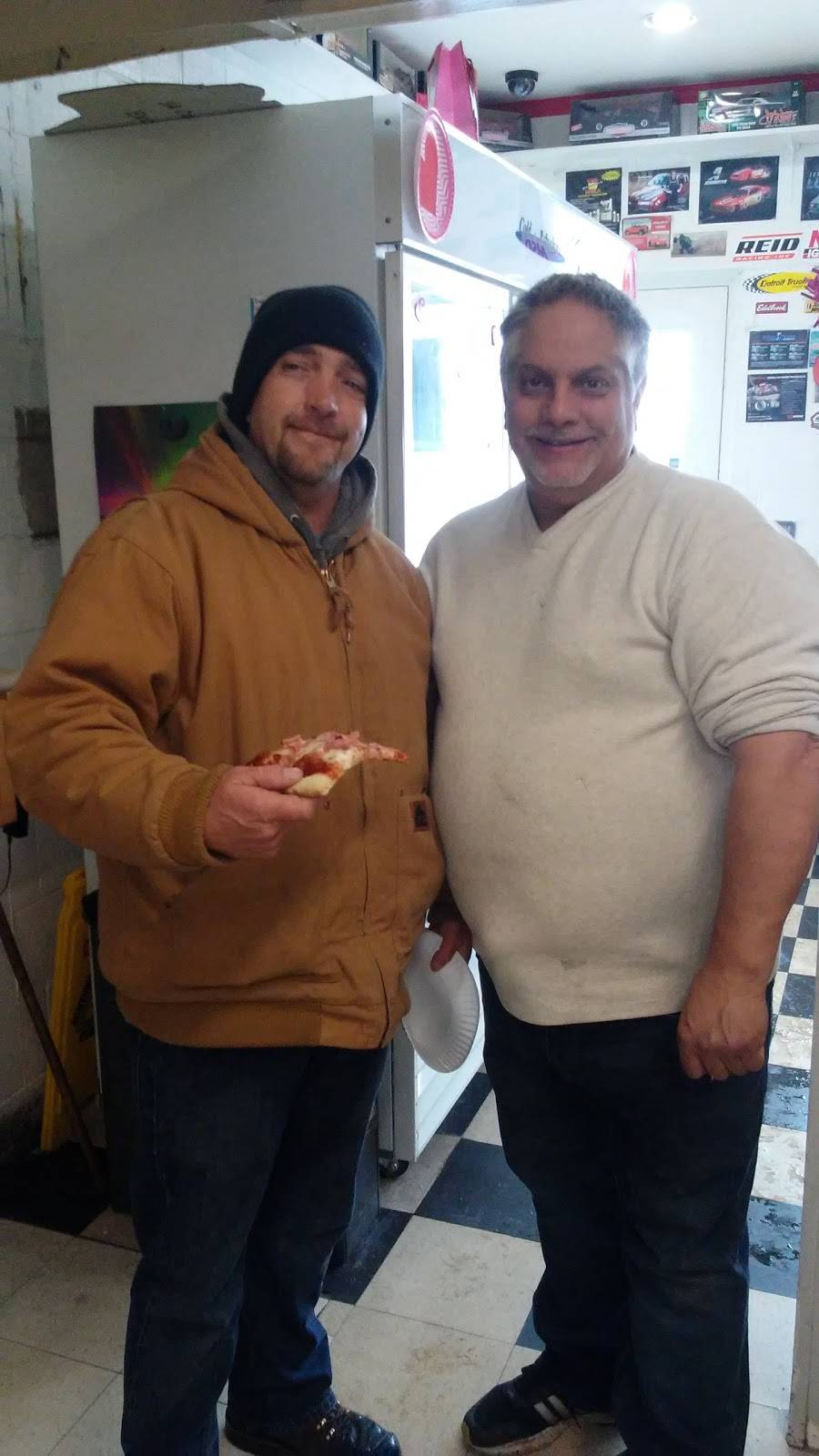 Joes Pizza King | restaurant | 27 44th St SW, Wyoming, MI 49548, USA | 6165348808 OR +1 616-534-8808