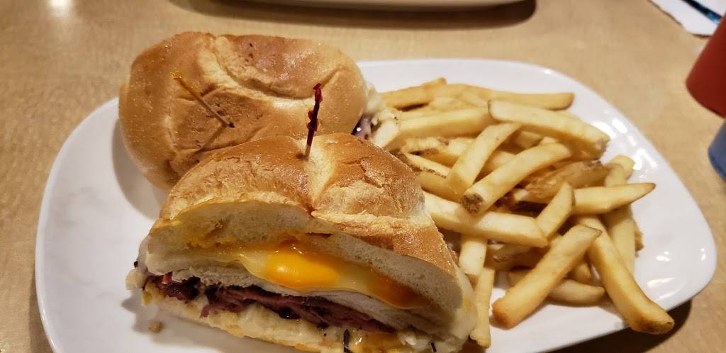 Bulls Head Diner | restaurant | 43 High Ridge Rd, Stamford, CT 06905, USA | 2039611400 OR +1 203-961-1400