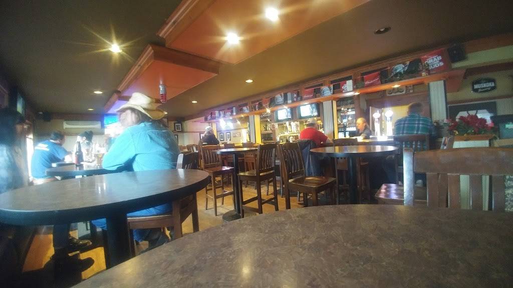 Slapshot Bar & Grill | restaurant | 151 Cannifton Rd, Belleville, ON K8N 4V4, Canada | 6139673813 OR +1 613-967-3813