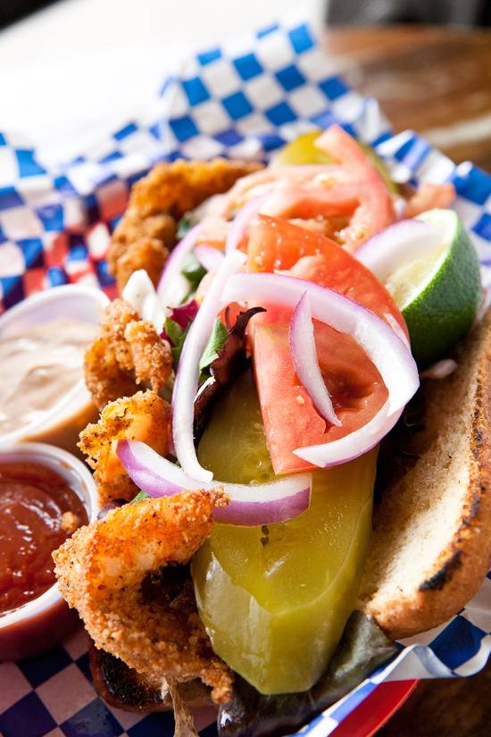 Turf N Surf Po Boy | restaurant | 3121 South Lamar Boulevard Inside, Bar, Lavaca St, Austin, TX 78704, USA | 5122762763 OR +1 512-276-2763