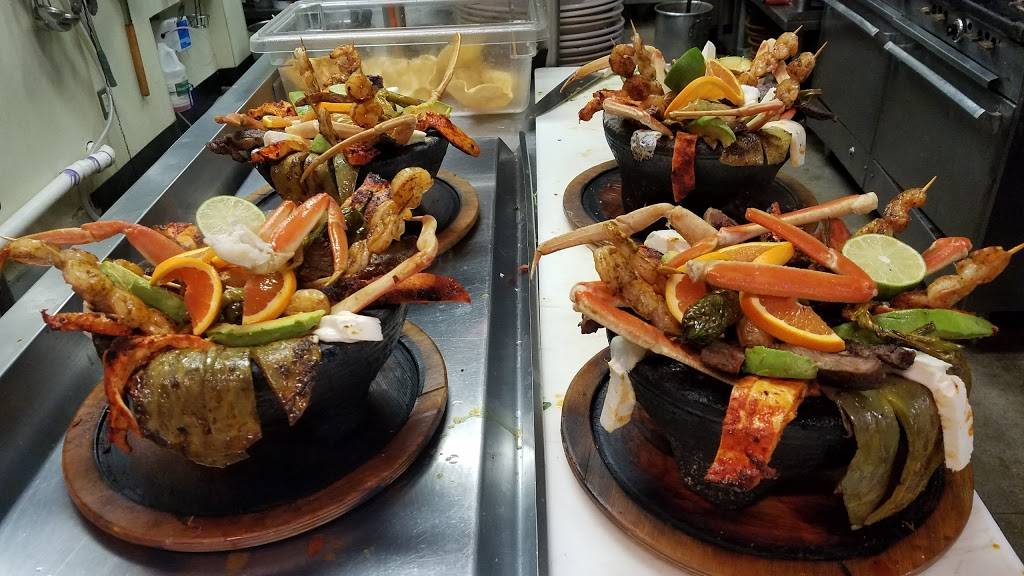 Frida Kahlo Mexican Restaurant | restaurant | 101 Windflower Ln #500, Solon, IA 52333, USA | 3196242107 OR +1 319-624-2107