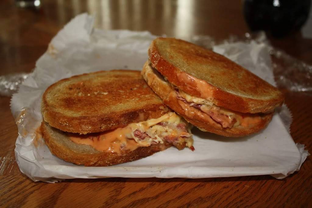 Troy Deli | restaurant | 3293 Rochester Rd, Troy, MI 48083, USA | 2485289393 OR +1 248-528-9393