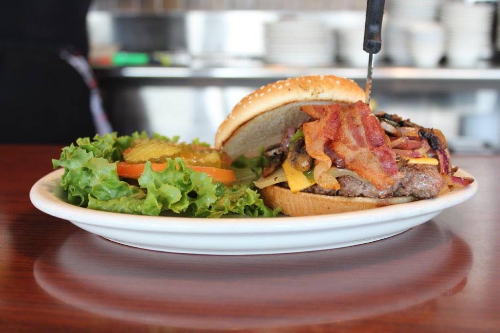 Rogers Diner | restaurant | 11 Green Valley Rd, Freedom, CA 95019, USA | 8317222322 OR +1 831-722-2322