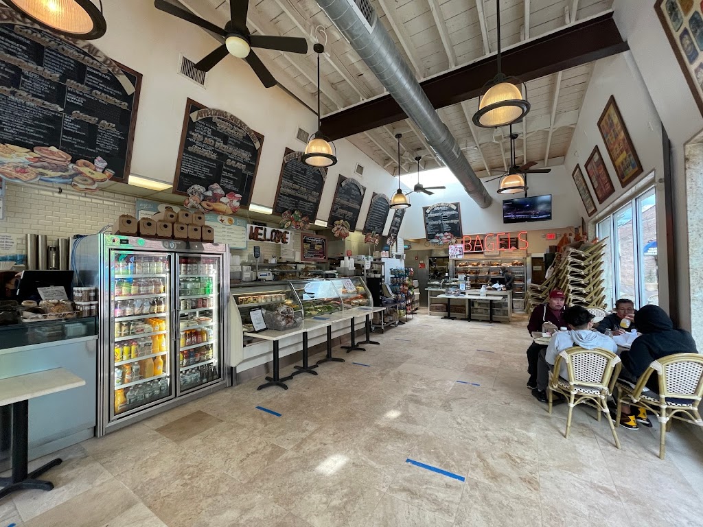 Goldbergs Famous Deli | bakery | 325 Millburn Ave, Millburn, NJ 07041, USA | 9733764777 OR +1 973-376-4777