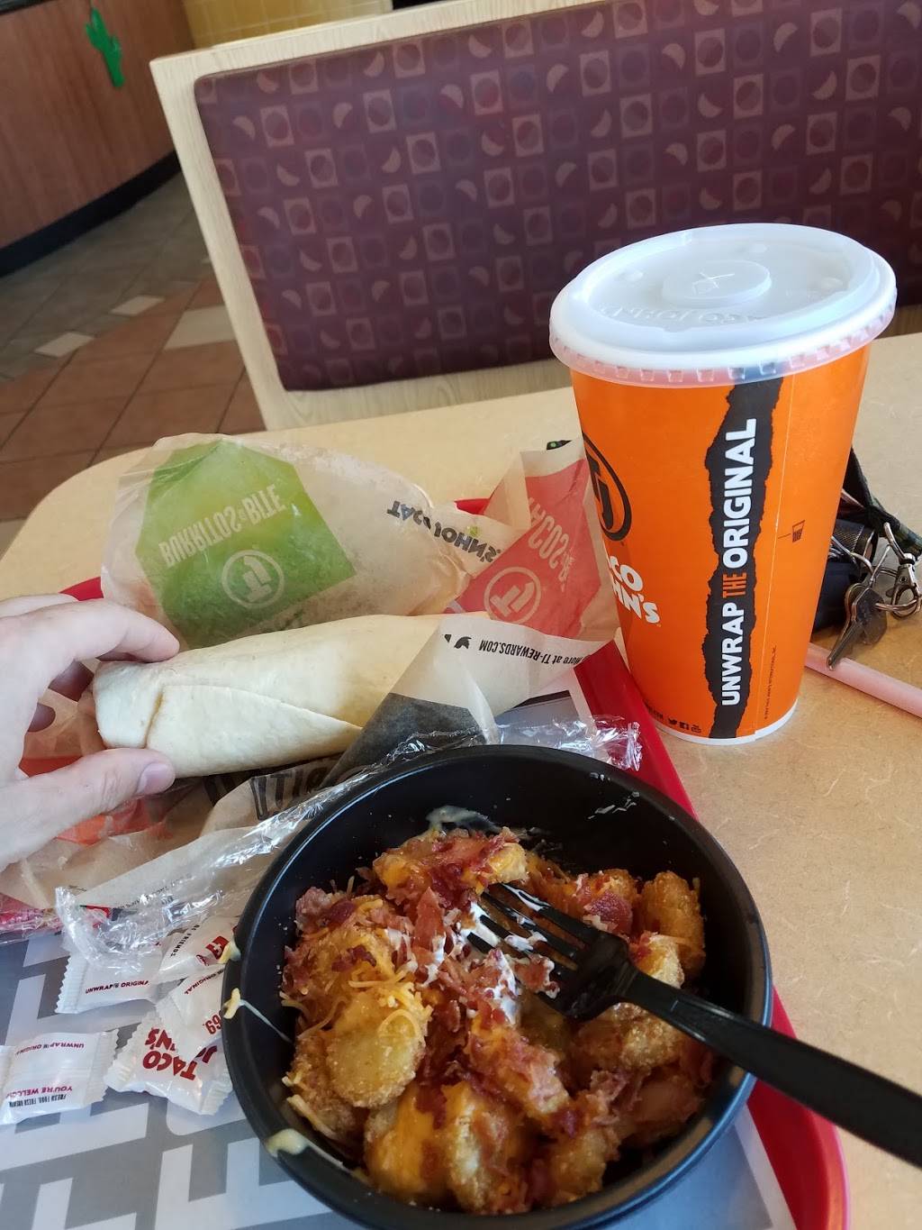 Taco Johns | restaurant | 2821 Milton Ave, Janesville, WI 53546, USA | 6085632096 OR +1 608-563-2096