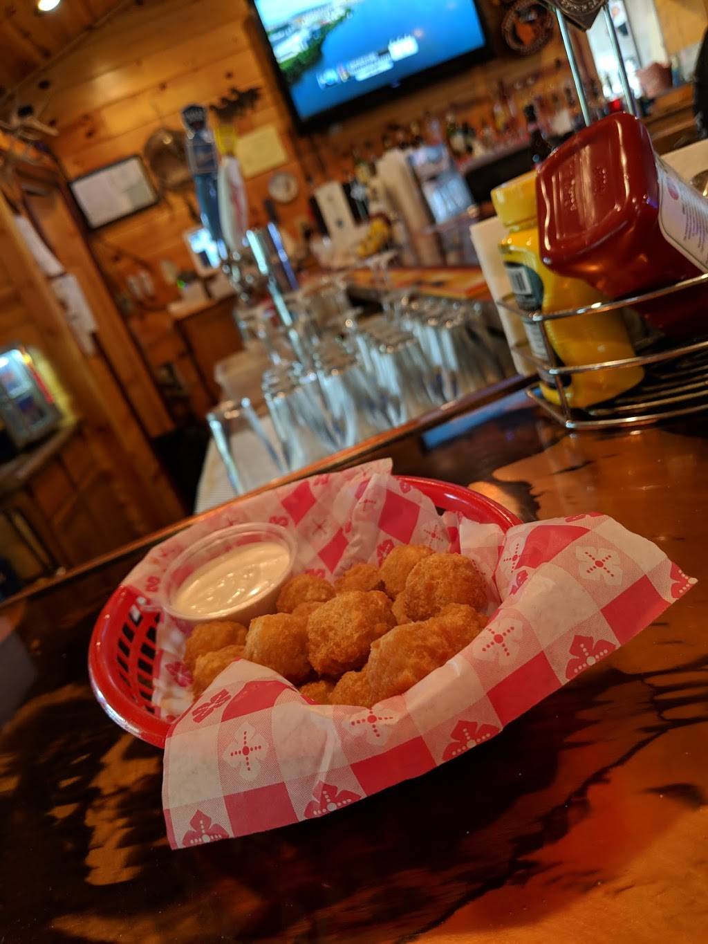 Gunsmoke Grill | restaurant | 249 East, IL-71, Cedar Point, IL 61316, USA | 8154464017 OR +1 815-446-4017