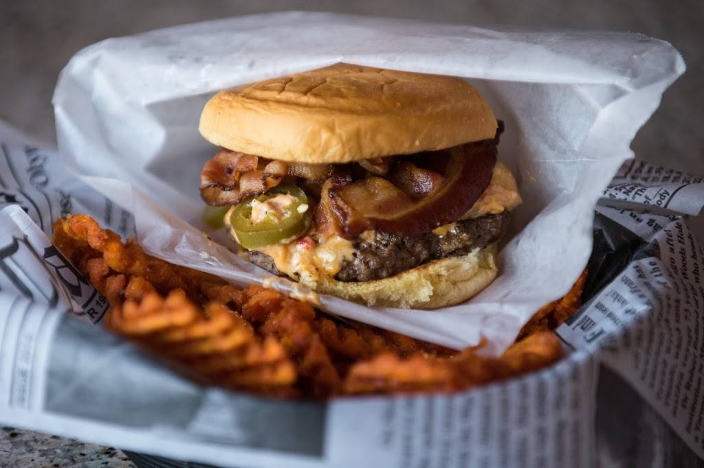B-Sides - Burgers, Birds & Brews | restaurant | 467 Franklin St, Rocky Mount, VA 24151, USA | 5404562337 OR +1 540-456-2337