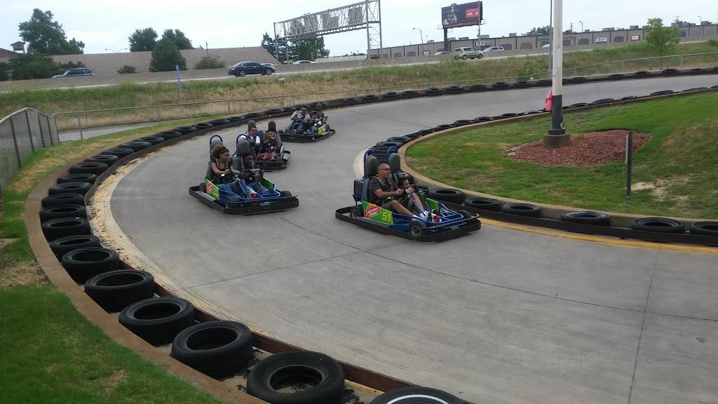 Celebration Station | restaurant | 509 Westline Dr, Oklahoma City, OK 73108, USA | 4059427888 OR +1 405-942-7888