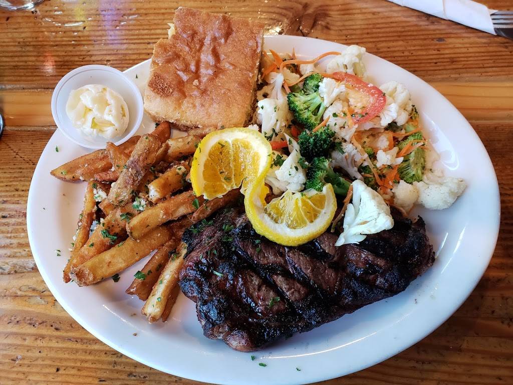 Smokeys Kitchen | restaurant | 12036 Donner Pass Rd, Truckee, CA 96161, USA | 5305824535 OR +1 530-582-4535