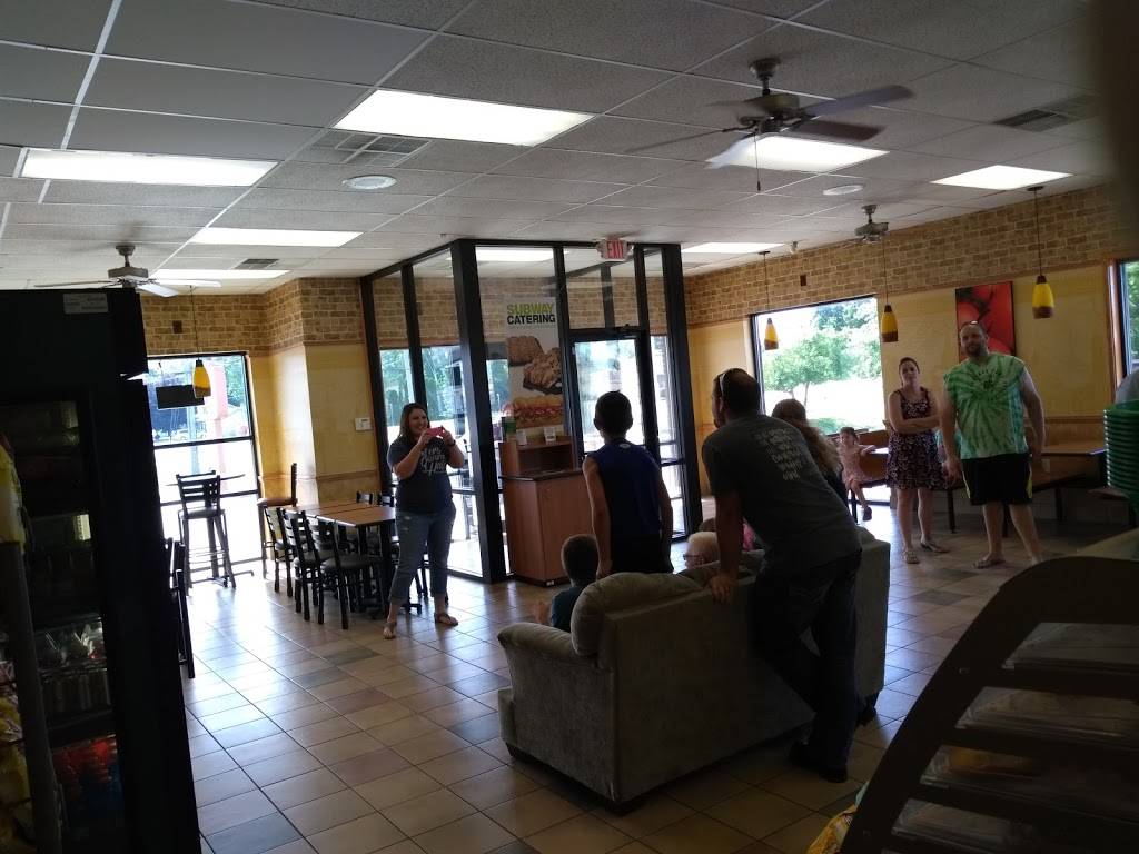 Subway | restaurant | 175 N Miriam St, Nappanee, IN 46550, USA | 5747732888 OR +1 574-773-2888