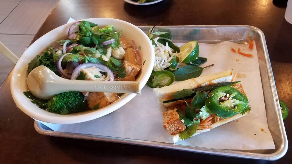 PhoNatic Vietnamese Restaurant | restaurant | 2525 W Anderson Ln, Austin, TX 78757, USA | 5124588889 OR +1 512-458-8889