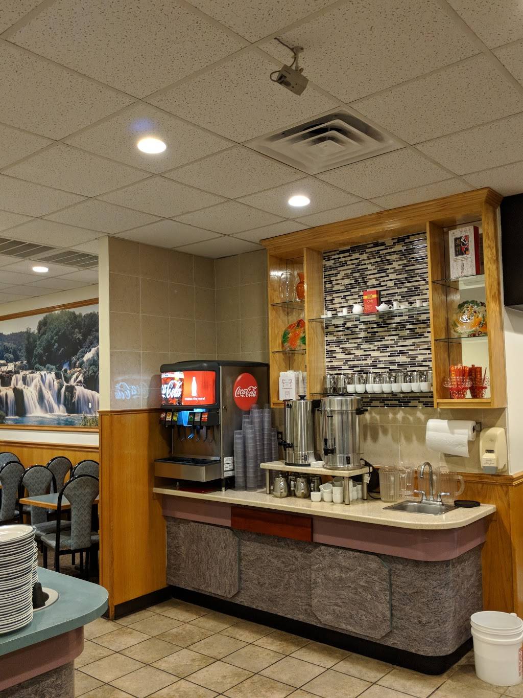 Great Dragon Buffet | restaurant | 3911 Center Point Rd NE, Cedar Rapids, IA 52402, USA | 3192940397 OR +1 319-294-0397