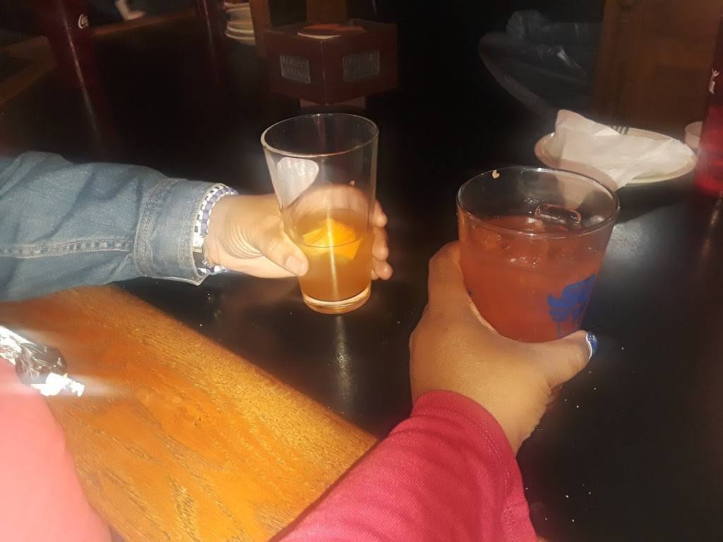 Bearnos Pizza | restaurant | 131 W Main St, Louisville, KY 40202, USA | 5025847437 OR +1 502-584-7437