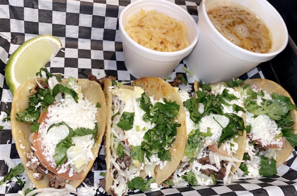 JCs Grill | restaurant | 416 Plantation Dr, Lake Jackson, TX 77566, USA | 9792669189 OR +1 979-266-9189