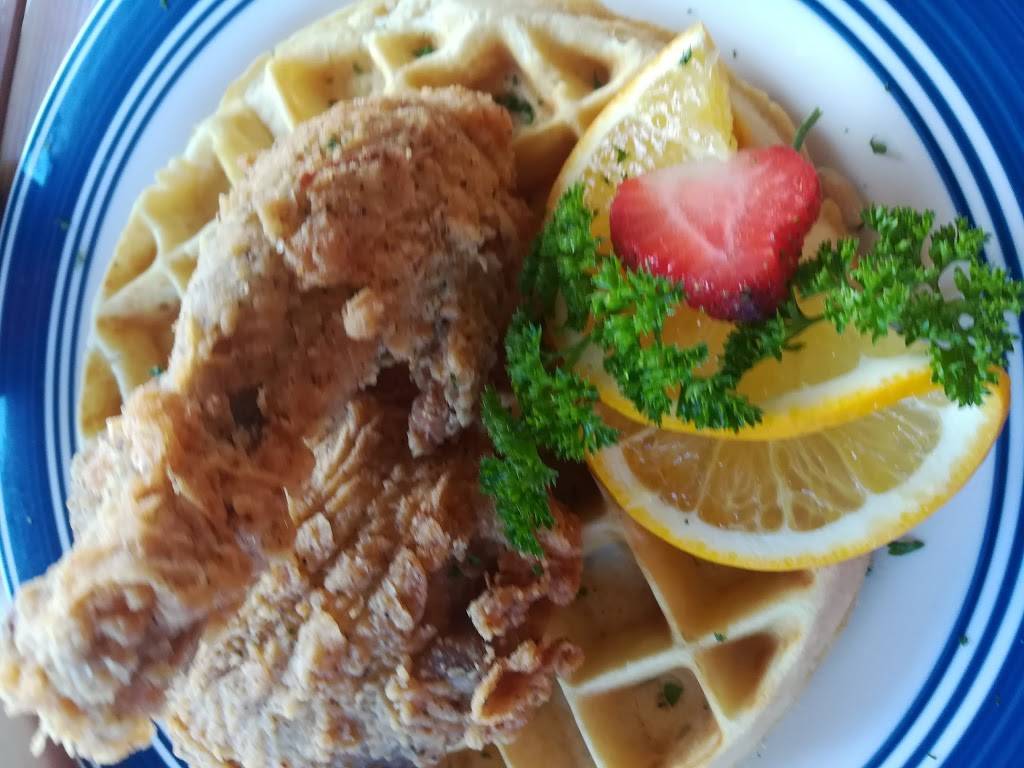 CCs Restaurant Beer Garden | restaurant | Boulevard Benito Juárez 716, Los Angeles, 22710 Rosarito, B.C., Mexico | 016616121281 OR +52 661 612 1281