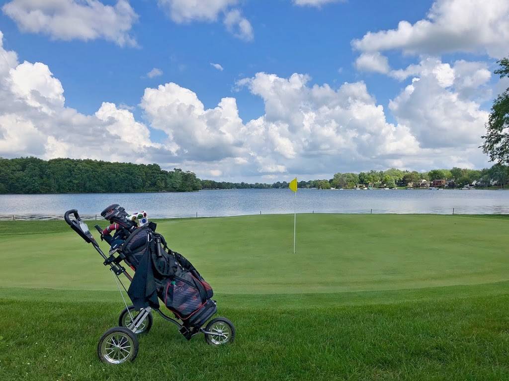 Bay Pointe Golf Club | restaurant | 4001 Haggerty Rd, West Bloomfield Township, MI 48323, USA | 2483600603 OR +1 248-360-0603